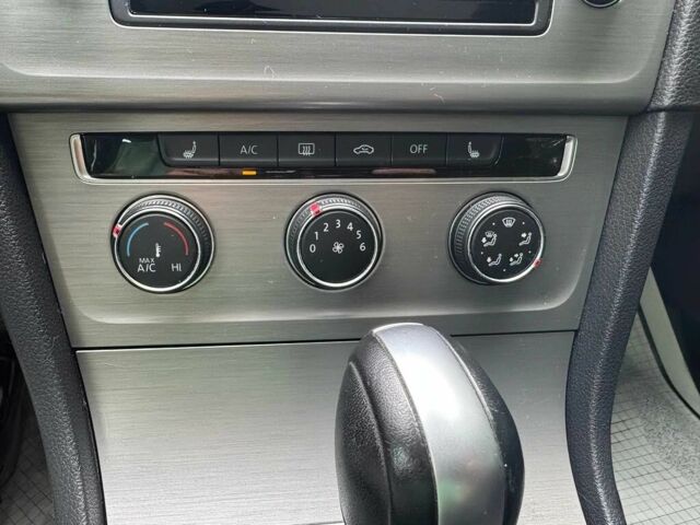 Синий Фольксваген Гольф, объемом двигателя 1.8 л и пробегом 70 тыс. км за 4000 $, фото 9 на Automoto.ua