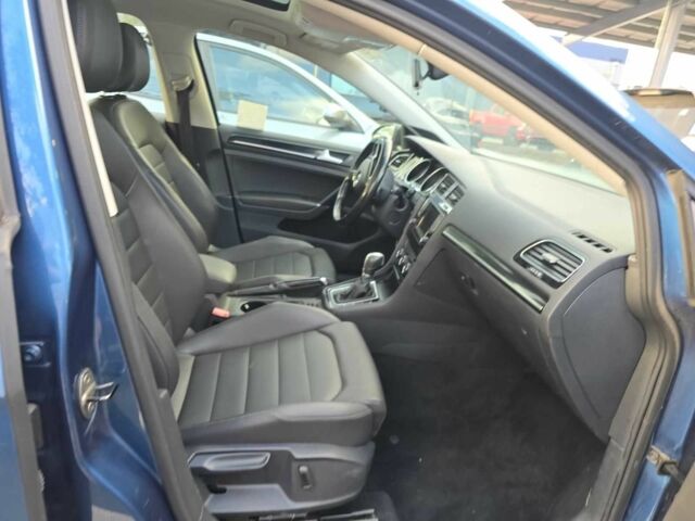 Синий Фольксваген Гольф, объемом двигателя 2 л и пробегом 50 тыс. км за 3100 $, фото 5 на Automoto.ua