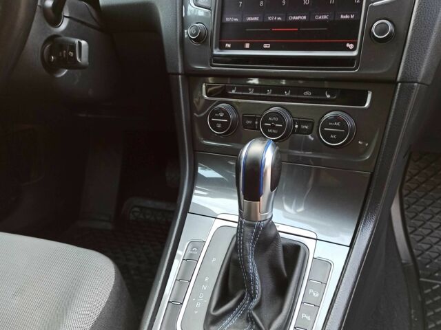 Синій Фольксваген Гольф, об'ємом двигуна 0 л та пробігом 111 тис. км за 8700 $, фото 14 на Automoto.ua