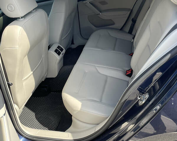 Синий Фольксваген Гольф, объемом двигателя 1.8 л и пробегом 122 тыс. км за 11500 $, фото 3 на Automoto.ua