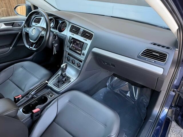 Фольксваген Гольф 2015 в Хмельницком на Automoto.ua Синий Фольксваген Гольф, объемом двигателя 1.8 л и пробегом 70 тыс. км за 11500 $, фото 12 на Automoto.ua
