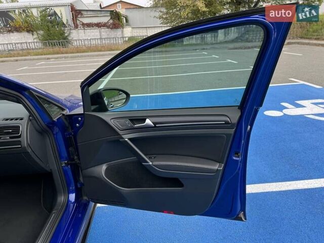 Синий Фольксваген Гольф, объемом двигателя 1.98 л и пробегом 41 тыс. км за 37777 $, фото 53 на Automoto.ua