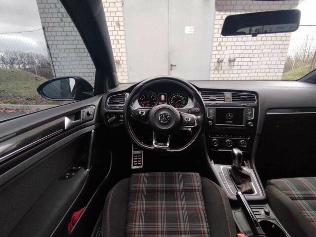 Синий Фольксваген Гольф, объемом двигателя 2 л и пробегом 149 тыс. км за 16390 $, фото 16 на Automoto.ua