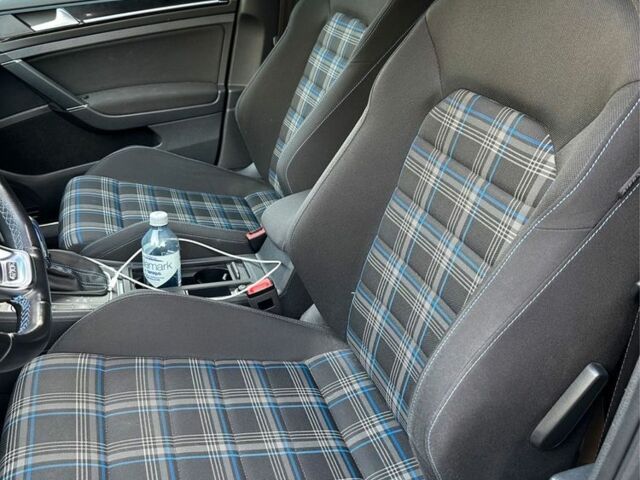 Синий Фольксваген Гольф, объемом двигателя 0 л и пробегом 98 тыс. км за 7900 $, фото 3 на Automoto.ua