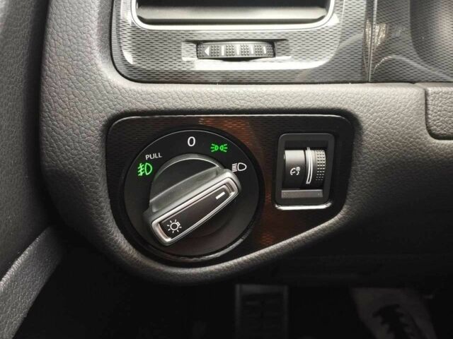 Синий Фольксваген Гольф, объемом двигателя 2 л и пробегом 149 тыс. км за 16390 $, фото 10 на Automoto.ua