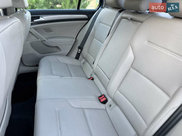 Синий Фольксваген Гольф, объемом двигателя 1.8 л и пробегом 92 тыс. км за 13500 $, фото 14 на Automoto.ua