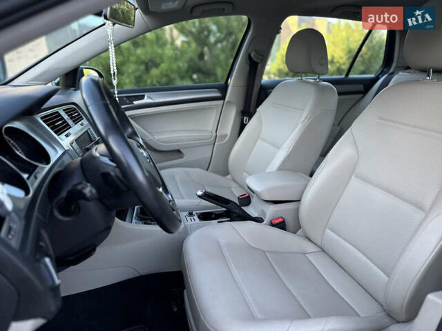 Синий Фольксваген Гольф, объемом двигателя 1.8 л и пробегом 92 тыс. км за 13500 $, фото 11 на Automoto.ua