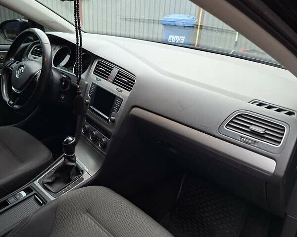 Синій Фольксваген Гольф, об'ємом двигуна 1.6 л та пробігом 237 тис. км за 10700 $, фото 22 на Automoto.ua