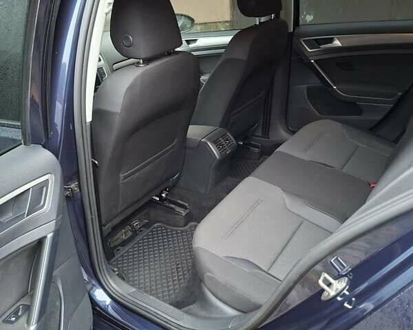 Синій Фольксваген Гольф, об'ємом двигуна 1.6 л та пробігом 237 тис. км за 10700 $, фото 15 на Automoto.ua