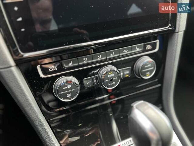 Синий Фольксваген Гольф, объемом двигателя 1.98 л и пробегом 41 тыс. км за 37777 $, фото 37 на Automoto.ua