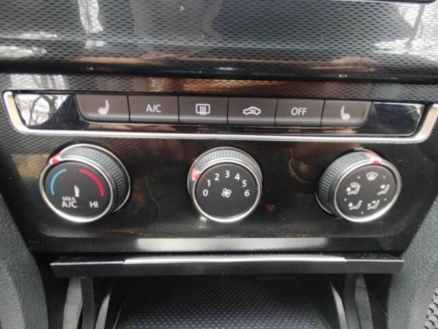 Синий Фольксваген Гольф, объемом двигателя 2 л и пробегом 149 тыс. км за 16390 $, фото 21 на Automoto.ua