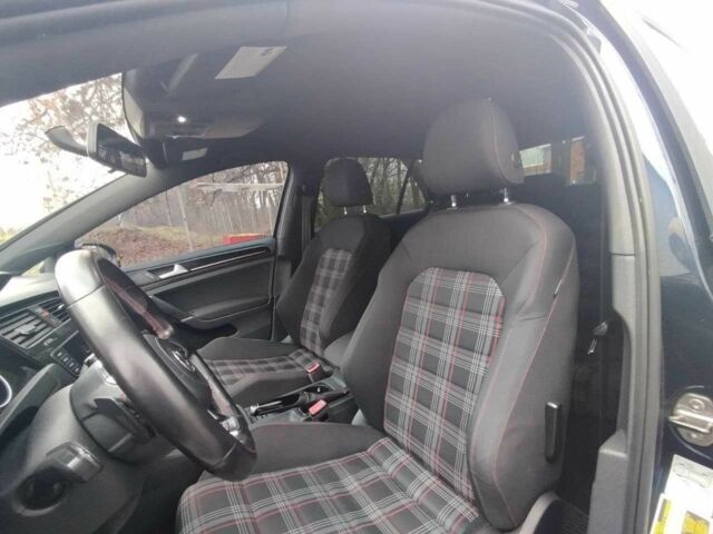 Синий Фольксваген Гольф, объемом двигателя 2 л и пробегом 149 тыс. км за 16390 $, фото 15 на Automoto.ua