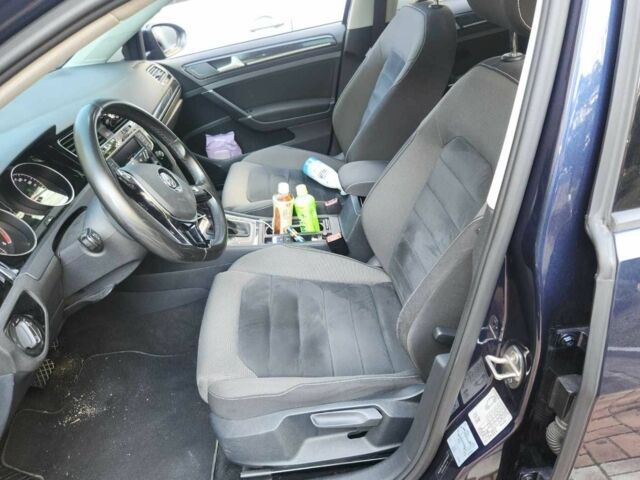 Синий Фольксваген Гольф, объемом двигателя 2 л и пробегом 72 тыс. км за 8728 $, фото 4 на Automoto.ua