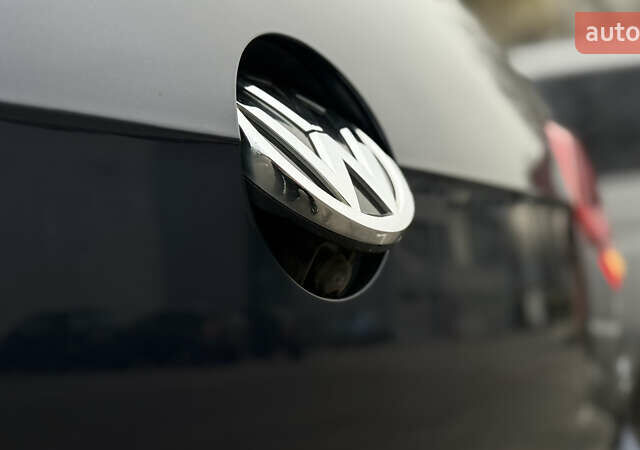 Синий Фольксваген Гольф, объемом двигателя 1.8 л и пробегом 185 тыс. км за 11250 $, фото 12 на Automoto.ua