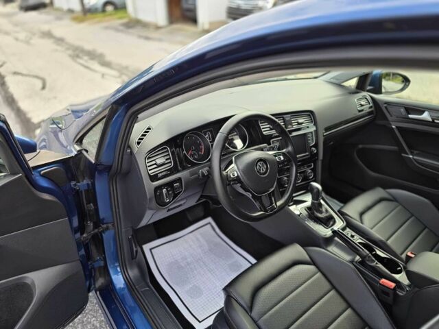 Синій Фольксваген Гольф, об'ємом двигуна 1.8 л та пробігом 54 тис. км за 4000 $, фото 8 на Automoto.ua