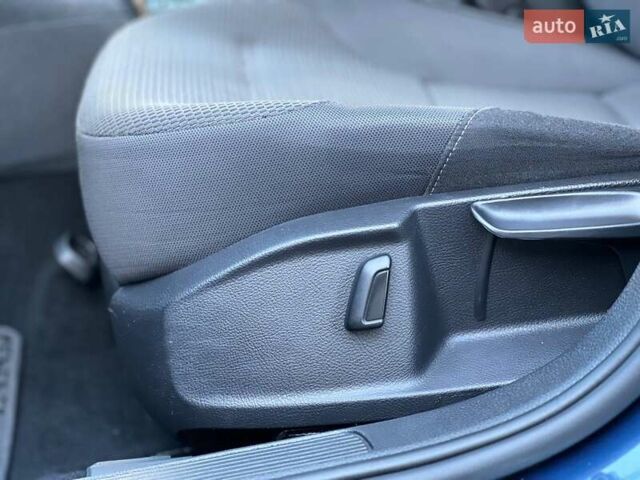 Синий Фольксваген Гольф, объемом двигателя 1.8 л и пробегом 158 тыс. км за 12900 $, фото 19 на Automoto.ua