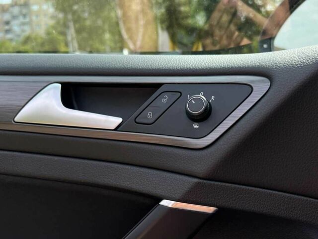 Синій Фольксваген Гольф, об'ємом двигуна 1.8 л та пробігом 105 тис. км за 11999 $, фото 23 на Automoto.ua