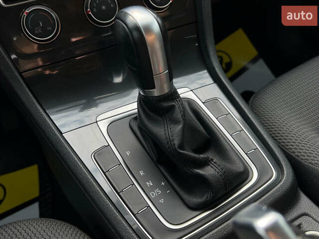 Синий Фольксваген Гольф, объемом двигателя 1.8 л и пробегом 105 тыс. км за 12999 $, фото 14 на Automoto.ua