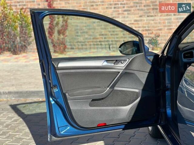 Синий Фольксваген Гольф, объемом двигателя 1.8 л и пробегом 158 тыс. км за 12900 $, фото 14 на Automoto.ua