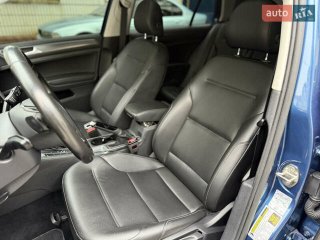 Синий Фольксваген Гольф, объемом двигателя 1.8 л и пробегом 115 тыс. км за 13800 $, фото 6 на Automoto.ua