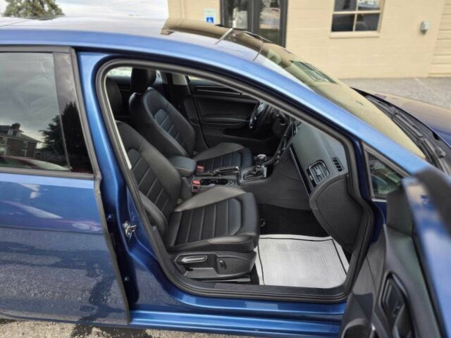 Синий Фольксваген Гольф, объемом двигателя 1.8 л и пробегом 61 тыс. км за 8000 $, фото 7 на Automoto.ua