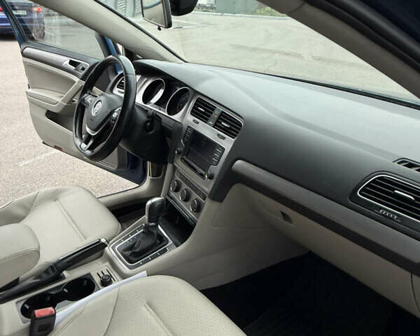 Синий Фольксваген Гольф, объемом двигателя 1.8 л и пробегом 154 тыс. км за 12700 $, фото 21 на Automoto.ua