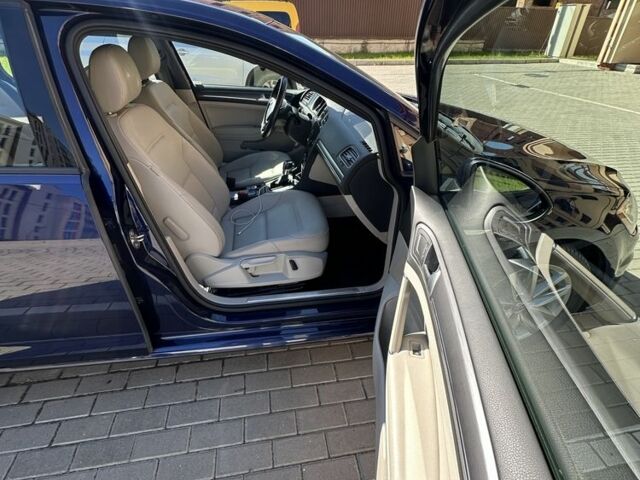 Синий Фольксваген Гольф, объемом двигателя 0 л и пробегом 43 тыс. км за 14800 $, фото 7 на Automoto.ua