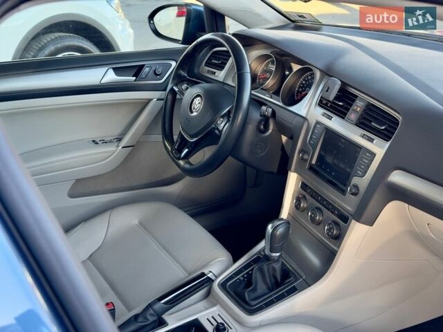 Синий Фольксваген Гольф, объемом двигателя 1.8 л и пробегом 59 тыс. км за 15200 $, фото 1 на Automoto.ua