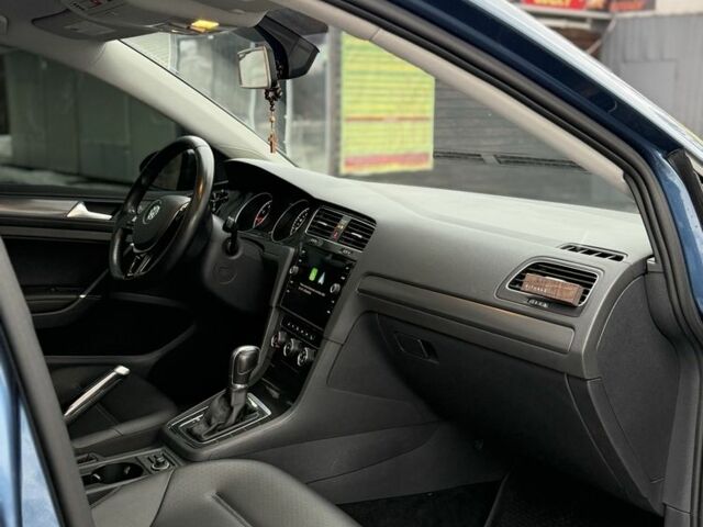 Синій Фольксваген Гольф, об'ємом двигуна 1.8 л та пробігом 130 тис. км за 14500 $, фото 5 на Automoto.ua