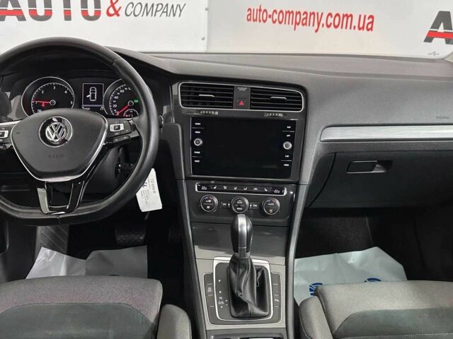 Синий Фольксваген Гольф, объемом двигателя 1.6 л и пробегом 217 тыс. км за 16950 $, фото 14 на Automoto.ua