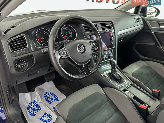 Синий Фольксваген Гольф, объемом двигателя 1.6 л и пробегом 217 тыс. км за 16450 $, фото 5 на Automoto.ua