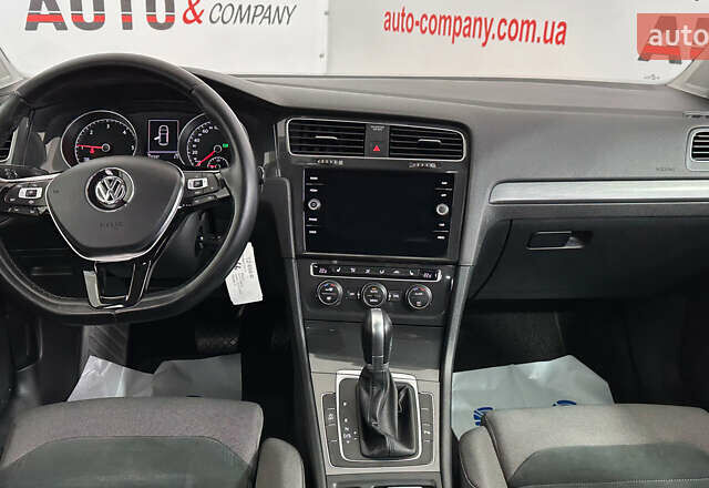 Синий Фольксваген Гольф, объемом двигателя 1.6 л и пробегом 217 тыс. км за 16950 $, фото 11 на Automoto.ua