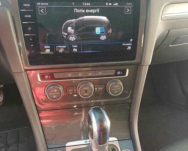 Фольксваген Гольф 2018 в Ужгороде на Automoto.ua Синий Фольксваген Гольф, объемом двигателя 0 л и пробегом 123 тыс. км за 13000 $, фото 3 на Automoto.ua