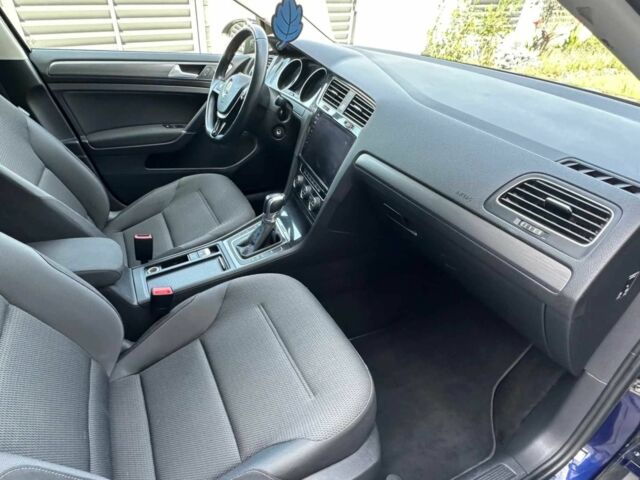 Синій Фольксваген Гольф, об'ємом двигуна 0 л та пробігом 33 тис. км за 10000 $, фото 10 на Automoto.ua