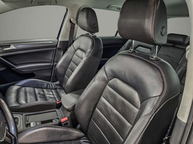 Синий Фольксваген Гольф, объемом двигателя 0 л и пробегом 115 тыс. км за 12300 $, фото 4 на Automoto.ua