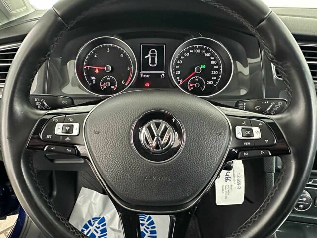 Синий Фольксваген Гольф, объемом двигателя 1.6 л и пробегом 217 тыс. км за 16950 $, фото 8 на Automoto.ua