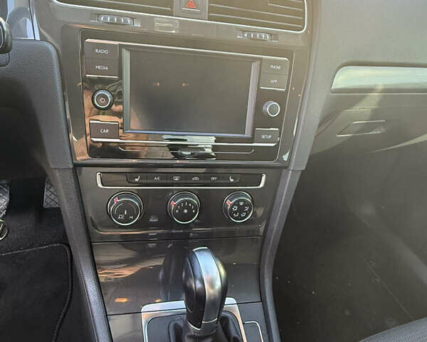 Синий Фольксваген Гольф, объемом двигателя 1.8 л и пробегом 93 тыс. км за 14400 $, фото 10 на Automoto.ua