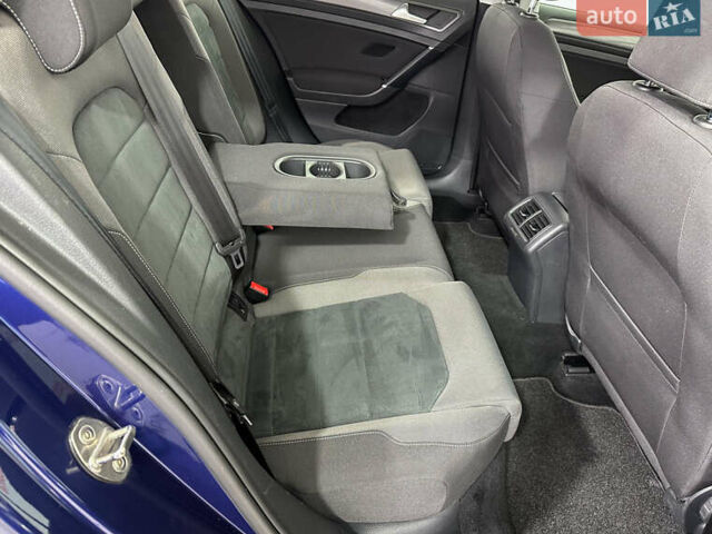 Синий Фольксваген Гольф, объемом двигателя 1.6 л и пробегом 217 тыс. км за 16950 $, фото 9 на Automoto.ua