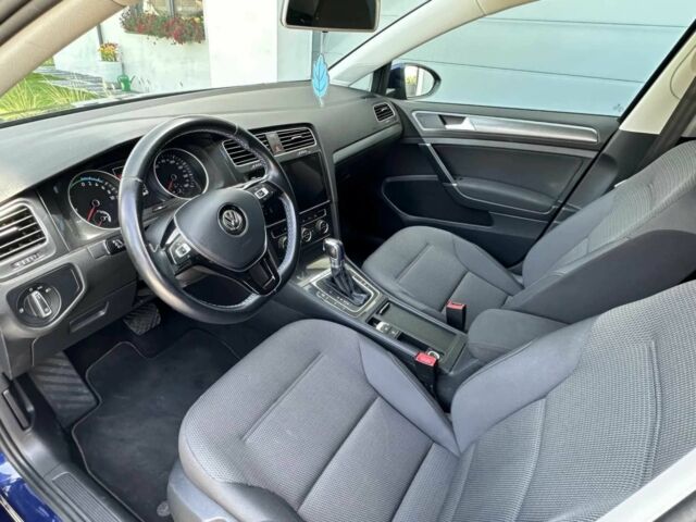 Синій Фольксваген Гольф, об'ємом двигуна 0 л та пробігом 33 тис. км за 10000 $, фото 9 на Automoto.ua