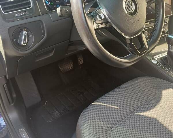 Фольксваген Гольф 2018 в Ужгороде на Automoto.ua Синий Фольксваген Гольф, объемом двигателя 0 л и пробегом 123 тыс. км за 13000 $, фото 1 на Automoto.ua