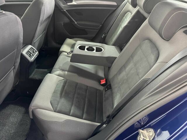 Синий Фольксваген Гольф, объемом двигателя 1.6 л и пробегом 217 тыс. км за 16950 $, фото 18 на Automoto.ua