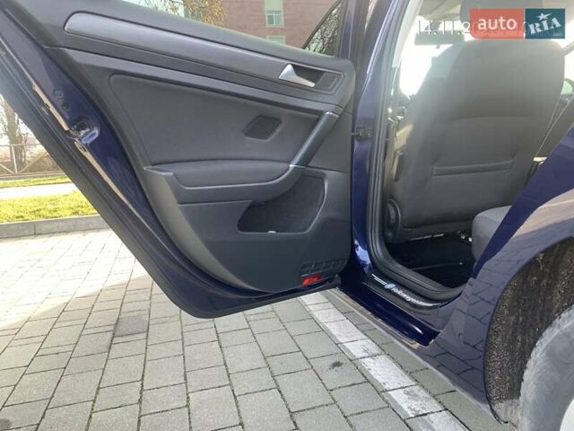 Синий Фольксваген Гольф, объемом двигателя 0 л и пробегом 47 тыс. км за 12500 $, фото 18 на Automoto.ua