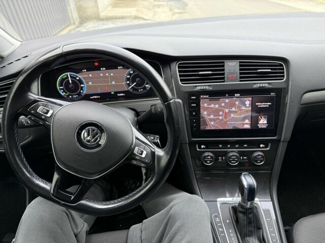 Синий Фольксваген Гольф, объемом двигателя 0 л и пробегом 77 тыс. км за 14000 $, фото 2 на Automoto.ua