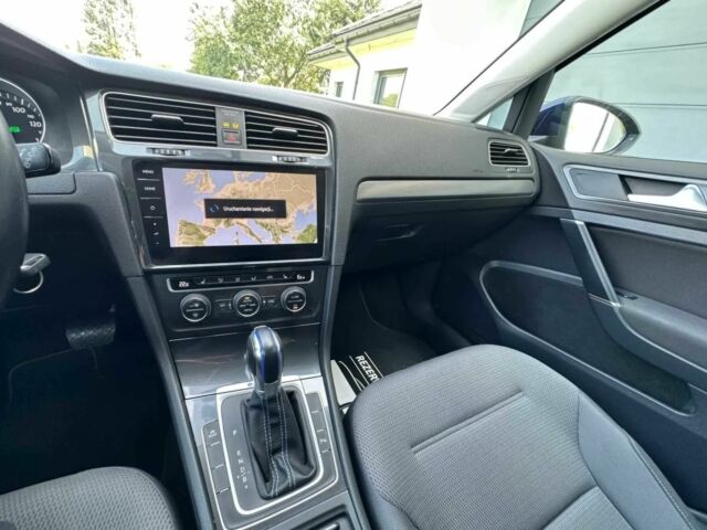 Синій Фольксваген Гольф, об'ємом двигуна 0 л та пробігом 33 тис. км за 10000 $, фото 8 на Automoto.ua