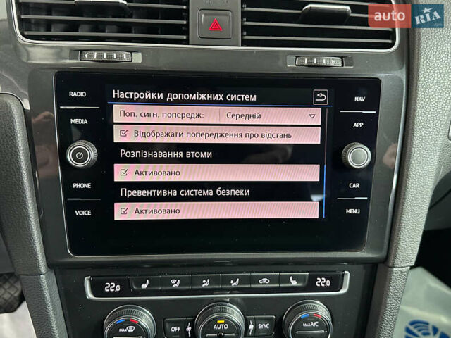 Синий Фольксваген Гольф, объемом двигателя 1.6 л и пробегом 217 тыс. км за 16950 $, фото 28 на Automoto.ua