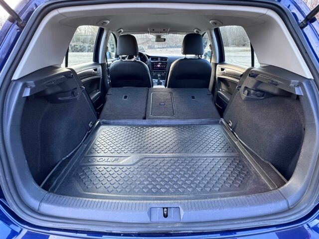 Синий Фольксваген Гольф, объемом двигателя 0 л и пробегом 105 тыс. км за 13200 $, фото 15 на Automoto.ua