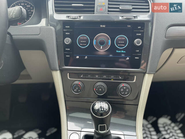 Синий Фольксваген Гольф, объемом двигателя 1.39 л и пробегом 30 тыс. км за 12500 $, фото 9 на Automoto.ua