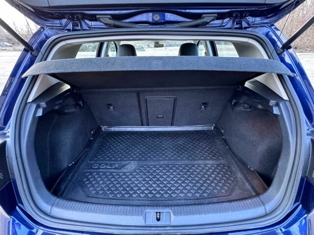 Синий Фольксваген Гольф, объемом двигателя 0 л и пробегом 105 тыс. км за 13200 $, фото 13 на Automoto.ua