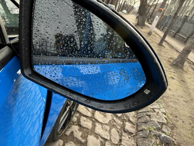 Синий Фольксваген Гольф, объемом двигателя 2 л и пробегом 75 тыс. км за 20000 $, фото 10 на Automoto.ua