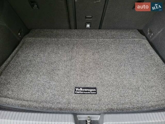 Синий Фольксваген Гольф, объемом двигателя 1.98 л и пробегом 33 тыс. км за 31800 $, фото 13 на Automoto.ua